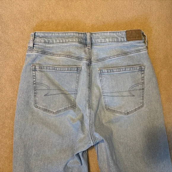 American Eagle Strigid Mom Jean size 8 - Picture 7 of 7